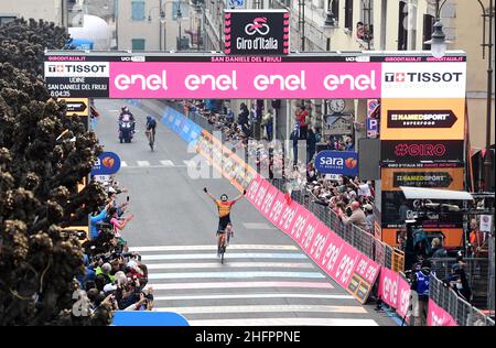 Foto: Jennifer Lorenzini/LaPresse 20 ottobre 2020 Italia Sport Cicismo Giro d'Italia 2020 - edizione 103 - Tappa 16- Da Udine a San Daniele Nella foto: TRATNIK Jan BAHRAIN - MCLAREN vincitore di tappa Foto: Jennifer Lorenzini/LaPresse 20. Oktober 2020 Italien Sport Cycling Giro d'Italia 2020 - 103. Ausgabe - Etappe 16- ITT - von Udine nach San Daniele im Bild: TRATNIK Jan BAHRAIN - MCLAREN Etappensieger Stockfoto