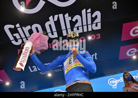 Marco Alpozzi/LaPresse 21. Oktober 2020 Italien Sport Cycling Giro d'Italia 2020 - Ausgabe 103th - Etappe 17 - von Bassano del Grappa bis Madonna di Campiglio im Bild: GUERREIRO Ruben Stockfoto