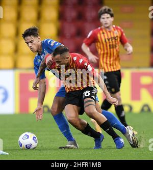 Alessandro Garofalo/LaPresse 28. Oktober 2020 Benevento, Italien Fußball-Sport Benevento vs Empoli - Italienischer Pokal 2020/2021 - Ciro Vigorito Stadion. Im Bild: Riccardo Improta Benevento Stockfoto