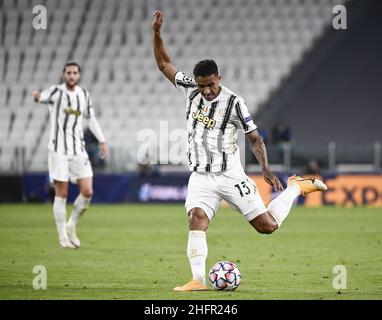 LaPresse - Marco Alpozzi 28. Oktober 2020 Turin, Italien Sportfußball Juventus FC vs. Barcellona - UEFA Champions 2020 2021- Gruppenphase - Gruppe G auf dem Bild: Danilo (Juventus F.C.); Stockfoto