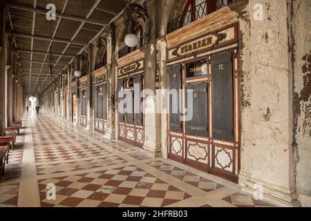 Foto Filippo Ciappi/LaPressecronaca14-11-2020 Venezia Coronavirus, Crisi economica nella citt&#XE0; di Venezia a causa della pandemiaNella Foto attivit&#XE0; commerciali chikuseFoto Filippo Ciappi/LaPresseNews 14. November 2020 Venedig Italien die Krise aufgrund der Pandemie für Covid-19 hat zur Schließung vieler kommerzieller Aktivitäten in Venedig geführt. Venedig, 14. November 2020,1 Stockfoto
