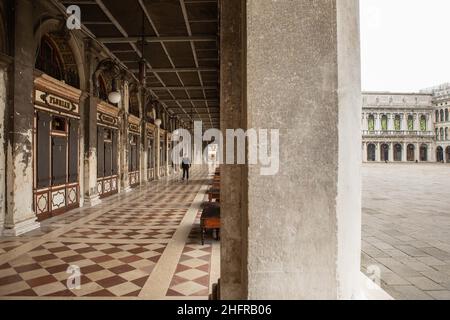 Foto Filippo Ciappi/LaPressecronaca14-11-2020 Venezia Coronavirus, Crisi economica nella citt&#XE0; di Venezia a causa della pandemiaNella Foto attivit&#XE0; commerciali chikuseFoto Filippo Ciappi/LaPresseNews 14. November 2020 Venedig Italien die Krise aufgrund der Pandemie für Covid-19 hat zur Schließung vieler kommerzieller Aktivitäten in Venedig geführt. Venedig, 14. November 2020,1 Stockfoto