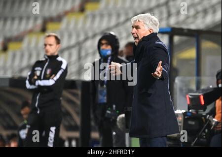 Massimo Paolone/LaPresse 21. November 2020 Cesena, Italien Sportfußball Spezia vs Atalanta - Italienische Fußballmeisterschaft League A Tim 2020/2021 - Stadion Dino Manuzzi auf dem Bild: Gian Piero Gasperini (Atalanta Bergamasca Calcio) ruft Anweisungen an seine Spieler Stockfoto