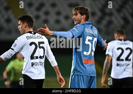 Massimo Paolone/LaPresse 21. November 2020 Cesena, Italien Sportfußball Spezia vs Atalanta - Italienische Fußballmeisterschaft League A Tim 2020/2021 - Stadion Dino Manuzzi auf dem Foto: Aleksej Mirancuk (Atalanta Bergamasca Calcio) protestiert mit Schiedsrichter Antonio Rapuano Stockfoto