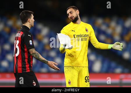 Alessandro Garofalo/LaPresse 22. November 2020 Neapel, Italien Sportfußball Neapel vs. Mailand - Italienische Fußballmeisterschaft Liga A Tim 2020/2021 - San Paolo Stadion. Im Bild: Gianluigi Donnarumma AC Milan ,Alessio Romagnoli AC Milan Stockfoto