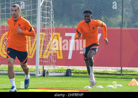 Fabio Rossi/AS Roma/LaPresse 25/11/2020 Rome (ITA) Trainingseinheit - Sportzentrum Fulvio Bernardini im Bild: Amadou Diawara Stockfoto