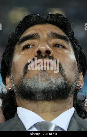 ©Jonathan Moscrop - LaPresse 22 06 2010 Polokwane ( Sud Africa ) Sport Calcio Grecia vs Argentina - Mondiali di calcio Sud Africa 2010 Gruppo B - Peter Mokaba Stadium Nella foto: l'allenatore dell'Argentina Diego Armando Maradona ©Jonathan Moscrop - LaPresse 22 06 2010 Polokwane ( Südafrika ) Sport Soccer Griechenland gegen Argentinien - FIFA 2010 Weltmeisterschaft Südafrika Gruppe B - Peter-Mokaba-Stadion im Foto: Argentiniens Trainer Diego Armando Maradona Stockfoto