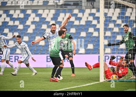 Massimo Paolone/LaPresse 28. November 2020 Reggio Emilia, Italien Sportfußball Sassuolo vs Inter - Italienische Fußballmeisterschaft Liga A Tim 2020/2021 - Mapei Stadion im Bild: Arturo Vidal (FC Internazionale Milano) Tor 0-2 Stockfoto