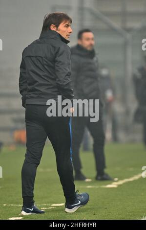 Massimo Paolone/LaPresse 28. November 2020 Reggio Emilia, Italien Sportfußball Sassuolo vs Inter - Italienische Fußballmeisterschaft Liga Ein Tim 2020/2021 - Mapei Stadion im Bild: Antonio Conte (FC Internazionale Milano) schaut auf Stockfoto