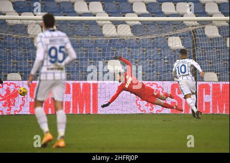 Massimo Paolone/LaPresse 28. November 2020 Reggio Emilia, Italien Sportfußball Sassuolo vs Inter - Italienische Fußballmeisterschaft Liga A Tim 2020/2021 - Mapei Stadion im Bild: Roberto Gagliardini (FC Internazionale Milano) Tor 0-3 Stockfoto