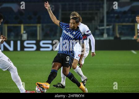 Stefano Nicoli/LaPresse 01-12-2020 Bergamo Italien Sport Soccer Atalanta vs Midtjylland UEFA Champions League - Gewiss Stadium der Gruppe D im Bild Luis Muriel Stockfoto