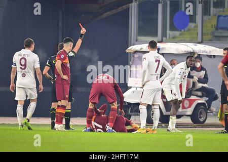 Fabio Rossi/AS Roma/LaPresse 17/12/2020 Rom (Italien) Sport Soccer Roma-Turin Italienische Fußball-Meisterschaft Liga Serie A Tim 2020/2021 - Olympiastadion im Bild: Rote Karte Stockfoto