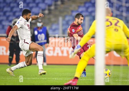 Fabio Rossi/AS Roma/LaPresse 17/12/2020 Rom (Italien) Sport Soccer Roma-Turin Italienische Fußball-Meisterschaft Liga Serie A Tim 2020/2021 - Olympiastadion im Bild: Henrikh Mkhitaryan Stockfoto