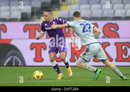 LaPresse - Jennifer Lorenzini 19 December 2020 Firenza (Italien) Sport Soccer Fiorentina - Hellas Verona Italienische Fußballmeisterschaft Liga A Tim 2019/ 2020 - "Artemio Franchi" Stadion im Bild: Ribery, Dawidowicz Stockfoto