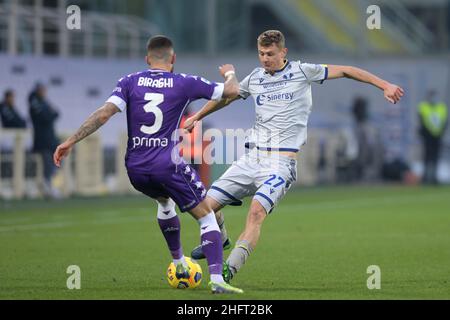 LaPresse - Jennifer Lorenzini 19 December 2020 Firenza (Italien) Sport Soccer Fiorentina - Hellas Verona Italienische Fußballmeisterschaft Liga A Tim 2019/ 2020 - "Artemio Franchi" Stadion im Bild: Biraghi, Dawidowicz Stockfoto