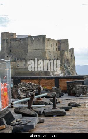 Foto Fabio Sasso/LaPresse 29/12/2020 Napoli - ItaliaCronacaNapoli, violenta mareggiata invade il lungomare: Pesanti i danniNella foto: i danniPhoto Fabio Sasso/LaPresse29/12/2020 Neapel - ItalienNeuigkeitenNeapel, heftiger Seesturm dringt in die Uferpromenade ein: Schwerer DamageAuf dem Foto: The damage Stockfoto