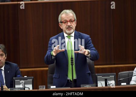 Foto LaPresse - Mourad Balti Touati 24/10/2017 Milano (Ita) - via filzi 22 - aula del consiglio Regionale Cronaca Seduta del consiglio Regionale della Lombardia Nella foto: Roberto Maroni Stockfoto