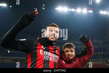 LaPresse - Spada 12 januar , 2021 Mailand ( Italien ) Sport Soccer A.C. Mailand- Stagione 2020-2021 - Italienischer Pokal Mailand gegen Turin im Bild: Die Mailänder Spieler feiern den Sieg des Spiels, Theo Hernandez, Brahim Diaz Stockfoto