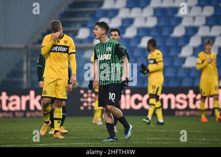 Massimo Paolone/LaPresse 17. Januar 2021 Reggio Emilia, Italien Sportfußball Sassuolo vs Parma - Italienische Fußballmeisterschaft League A Tim 2020/2021 - Mapei Stadion im Bild: Filip Djuricic (U.S.Sassuolo) feiert den Sieg Stockfoto