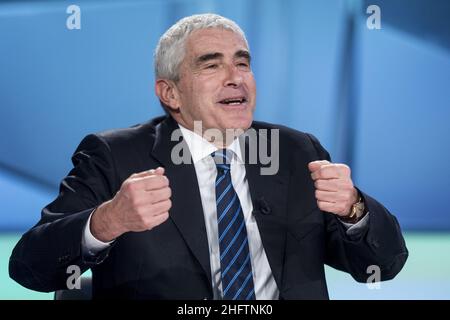 Roberto Monaldo / LaPresse 24-01-2021 Rom (Italien) Fernsehsendung "Mezz'ora in pi&#xf9;" im Bild Pier Ferdinando Casini Stockfoto