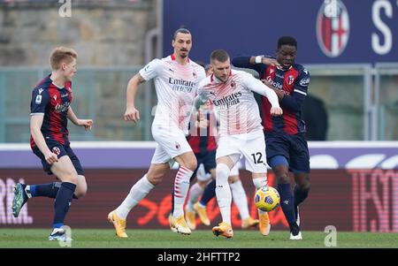 LaPresse - Spada Januar 30 , 2021 Bologna ( Italien ) Sport Soccer A.C. Mailand- Saison 2020-2021 - Serie A Bologna vs AC Mailand in der pic: Ante Rebic Zlatan Ibrahimovic Stockfoto