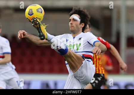 Alessandro Garofalo/LaPresse 07. Februar 2021 Benevento, Italien Sportfußball Benevento vs Sampdoria - Italienische Fußballmeisterschaft Liga A Tim 2020/2021 - Vigorito Stadion. Im Bild: Tommaso Augello Sampdoria Stockfoto