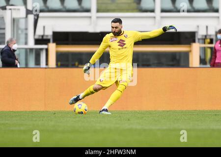 Marco Alpozzi/LaPresse 12. Februar 2021 Turin, Italien Sportfußball EXKLUSIV TURIN FC Turin gegen Genua - Italienische Fußballmeisterschaft Liga A Tim 2020/2021 - Olimpico Grande Torino Stadion. Im Bild: Salvatore Sirigu (FC Turin); Stockfoto