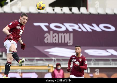 Marco Alpozzi/LaPresse 12. Februar 2021 Turin, Italien Sportfußball EXKLUSIV TURIN FC Turin gegen Genua - Italienische Fußballmeisterschaft Liga A Tim 2020/2021 - Olimpico Grande Torino Stadion. Im Bild: Andrea Belotti (FC Turin); Stockfoto