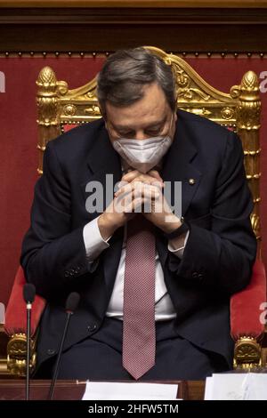 Foto Antonio Masiello/LaPresse/POOL Getty17 febbraio 2021 Roma, Italia Politica Senato - Voto di fiducia su governo DraghiNella foto: Mario DraghiFoto Antonio Masiello/LaPresse/POOL GettyFebruar 17, 2021 Rom (Italien) Politisches Senat - Vertrauensvotum zur regierung Draghis bild: Mario Draghi Stockfoto