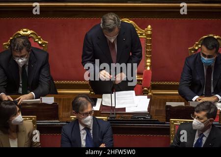 Foto Antonio Masiello/LaPresse/POOL Getty17 febbraio 2021 Roma, Italia Politica Senato - Voto di fiducia su governo DraghiNella foto: Mario DraghiFoto Antonio Masiello/LaPresse/POOL GettyFebruar 17, 2021 Rom (Italien) Politisches Senat - Vertrauensvotum zur regierung Draghis bild: Mario Draghi Stockfoto