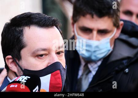 Mauro Scrobogna /LaPresse 18. Februar 2021 Rom, Italien Politik Lega - Salvini Pressestelle auf dem Foto: Der Führer der Lega Matteo Salvini während der üblichen Pressestelle auf der Piazza S. Luigi dei Francesi Stockfoto