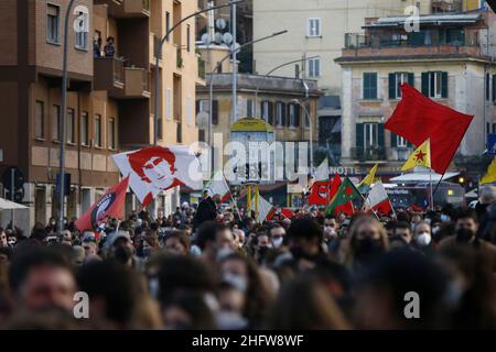 Cecilia Fabiano/LaPresse February 22 , 2021 Roma (Italien) News : Gedenkdemonstration für den jungen militanten Studenten Valerio Verbano der Linken im Pic : die jährliche Demonstration in den Straßen des Nachbarn, in dem Verbano geboren wurde Stockfoto