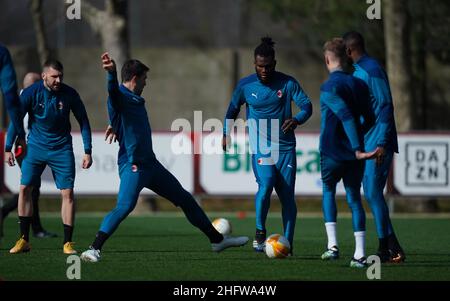 LaPresse - Spada Februar 24 , 2021 Carnago , Varese ( Italien ) Sport Soccer A.C. Mailand- Saison 2020-2021 - Europa League Sportzentrum Milanello - Trainingseinheit im Bild: Alessio Romagnoli Franck Jessie Stockfoto