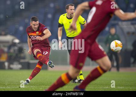 Fabio Rossi/AS Roma/LaPresse 25/02/2021 Rom (Italien) Sport Soccer Roma-Braga Runde von 32 , 2st Teilstrecken - Europa League 2020/2021 - Olympiastadion im Bild: Jordan Veretout Stockfoto