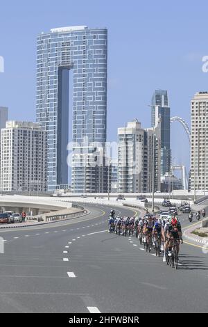 LaPresse - Fabio Ferrari 26. Februar 2021 Dubai (Vereinigte Arabische Emirate) Sport Cycling VAE Tour 2021 -DUBAI ETAPPE- Etappe 6 - von Dubai - Deira Inseln nach Dubai - Palm Jumeriah im Bild: Während des Rennens. Stockfoto