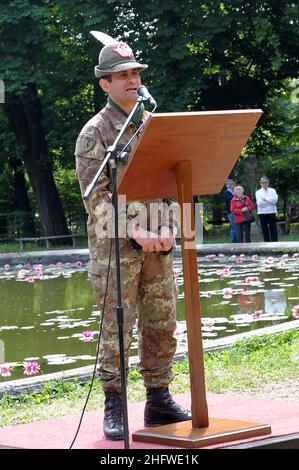 foto Alessandro Falzone - LaPresse Torino 06 05 2011 Inaugurazione Cittadella degli Alpini Nella foto : Francesco Paolo Figliuolo, comandante della Brigata alpina Taurinense. Stockfoto