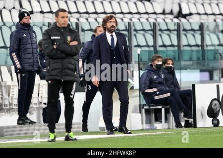 Foto LaPresse - Tano Pecoraro 06 03 2021 Torino - (Italia) Sport Calcio Juventus vs Lazio Campionato di Calcio Serie A Tim 2020/2021 - Stadio 'Allianz Stadium' nella foto: pirlo andrea Foto LaPresse - Tano Pecoraro 06. März 2021 Stadt Turin - (Italien) Sport Soccer Juventus vs Lazio Italienische Fußball-Meisterschaft Liga A Tim 2020/2021 - Allianz Stadion im Bild: pirlo andrea Stockfoto