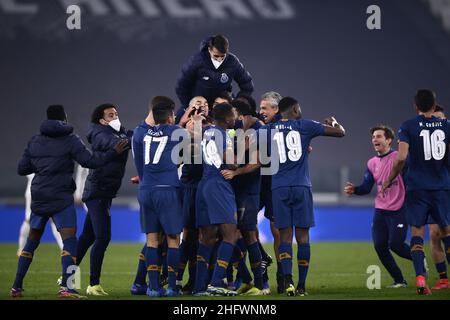 LaPresse - Fabio Ferrari 09. März 2021 Turin, Italien Sportfußball Juventus FC vs Porto - UEFA Champions League 2020/2021 -Runde von 8 - Spiel 2/2 - Allianz Stadium im Bild: Feiert Porto Stockfoto