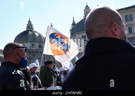 Mauro Scrobogna/LaPresse 10. März 2021  Rom, Italien Nachrichten Protest der Mehrwertsteuerarbeiter in Rom auf dem Foto: Demonstration auf der Piazza del Popolo Stockfoto
