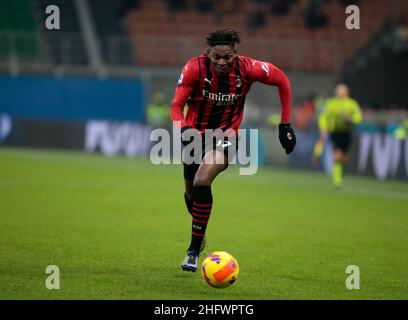 Rafael Leao (AC Mailand) während der italienischen Meisterschaft Serie Ein Fußballspiel zwischen AC Mailand und Spezia Calcio am 17. Januar 2022 im San Siro Stadion in Mailand, Italien - Foto Nderim Kaceli / DPPI Stockfoto
