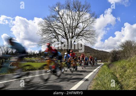 Marco Alpozzi - LaPresse März, 13 2021 Terni (Italien) Sport Radfahren Tirreno-Adriatico Eolo 2021 Etappe 4 Terni - Prati di Tivo 148 km im Bild: Das Rennen Stockfoto