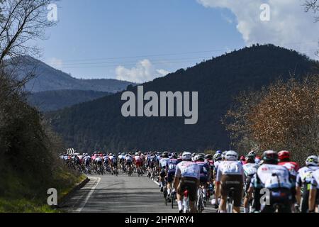 Marco Alpozzi - LaPresse März, 13 2021 Terni (Italien) Sport Radfahren Tirreno-Adriatico Eolo 2021 Etappe 4 Terni - Prati di Tivo 148 km im Bild: Das Rennen Stockfoto