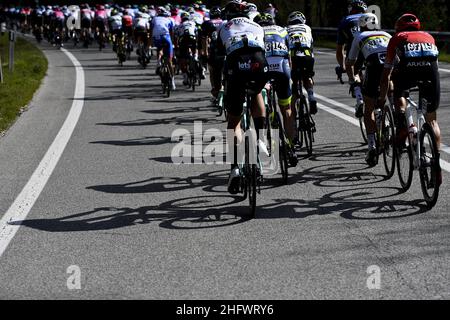 Marco Alpozzi - LaPresse März, 13 2021 Terni (Italien) Sport Radfahren Tirreno-Adriatico Eolo 2021 Etappe 4 Terni - Prati di Tivo 148 km im Bild: Das Rennen Stockfoto