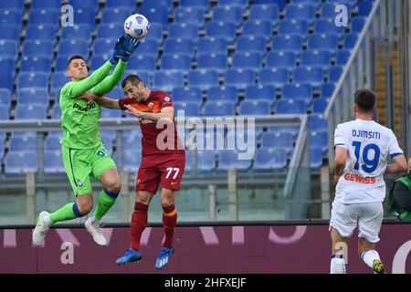 Foto Alfredo Falcone - LaPresse22/04/2021 Roma ( Italia)Sport CalcioRoma - AtalantaCampionato di Calcio Serie A Tim 2020 2021 - Stadio Olimpico di RomaNella foto:pierluigi golliniFoto Alfredo Falcone - LaPresse22/04/2021 Roma (Italien)Sport SoccerRoma - AtalantaItalienische Fußball-Liga A Tim 2020 2021 - Olimpico Stadion von Romain das Bild:pierluigi gollini Stockfoto