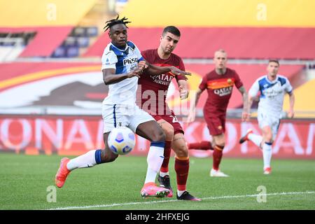 Foto Alfredo Falcone - LaPresse22/04/2021 Roma ( Italia)Sport CalcioRoma - AtalantaCampionato di Calcio Serie A Tim 2020 2021 - Stadio Olimpico di RomaNella foto:duvan zapataFoto Alfredo Falcone - LaPresse22/04/2021 Roma (Italien)Sport SoccerRoma - AtalantaItalienische Fußball-Liga A Tim 2020 2021 - Olimpico Stadion von Romain das Bild:duvan zapata Stockfoto