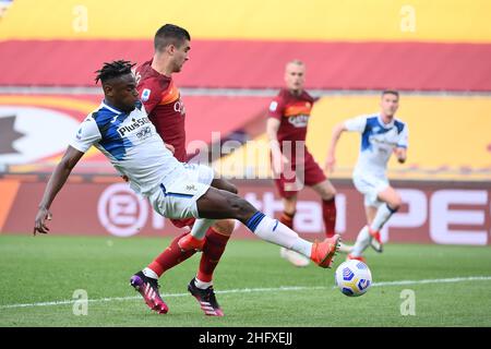 Foto Alfredo Falcone - LaPresse22/04/2021 Roma ( Italia)Sport CalcioRoma - AtalantaCampionato di Calcio Serie A Tim 2020 2021 - Stadio Olimpico di RomaNella foto:duvan zapataFoto Alfredo Falcone - LaPresse22/04/2021 Roma (Italien)Sport SoccerRoma - AtalantaItalienische Fußball-Liga A Tim 2020 2021 - Olimpico Stadion von Romain das Bild:duvan zapata Stockfoto