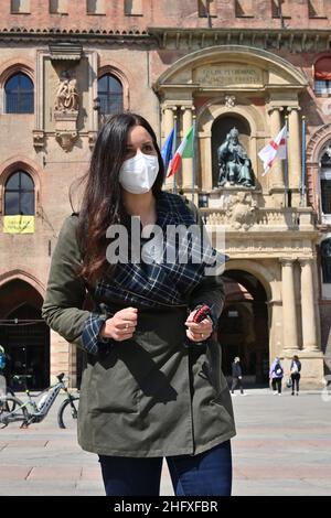 Massimo Paolone/LaPresse 23. April 2021 Bologna, Italy News Isabella Conti, Bürgermeisterin von San Lazzaro, besucht das Protestbankett der Bologneser Gastronomen in der Via D'Azeglio im Bild: Isabella Conti Stockfoto