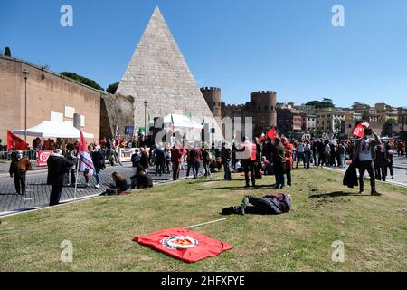 Mauro Scrobogna /LaPresse 25. April 2021&#xa0; Rom, Italien Nachrichten 25. April, Befreiungstag auf dem Foto: ANPI-Demonstration in Porta San Paolo Stockfoto