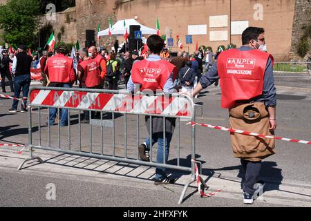 Mauro Scrobogna /LaPresse 25. April 2021&#xa0; Rom, Italien Nachrichten 25. April, Befreiungstag auf dem Foto: ANPI-Demonstration in Porta San Paolo Stockfoto