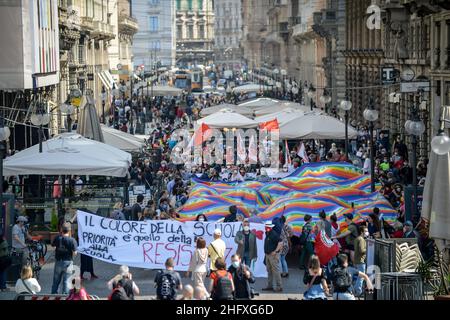 LaPresse - Claudio Furlan 25. April 2021 - Mailand (Italien) Demonstration des Befreiungstages auf der Piazza Castello Stockfoto